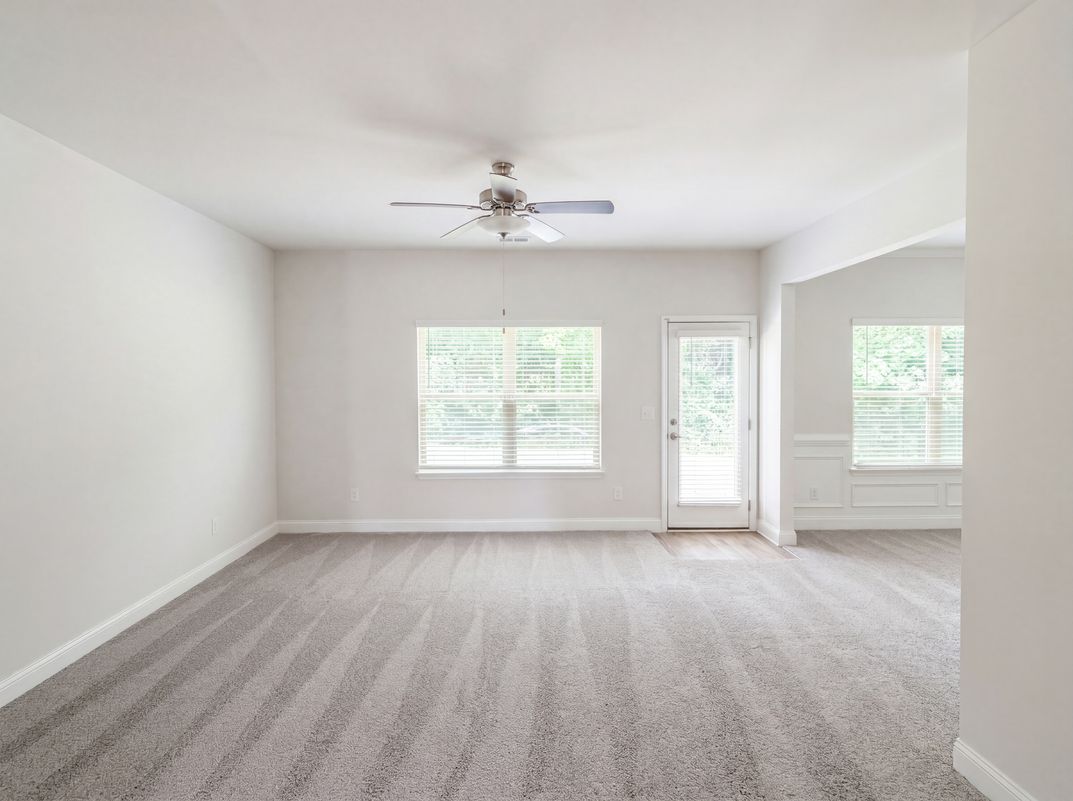 Property photo 3 of 11916 Lovejoy Crossing Pl