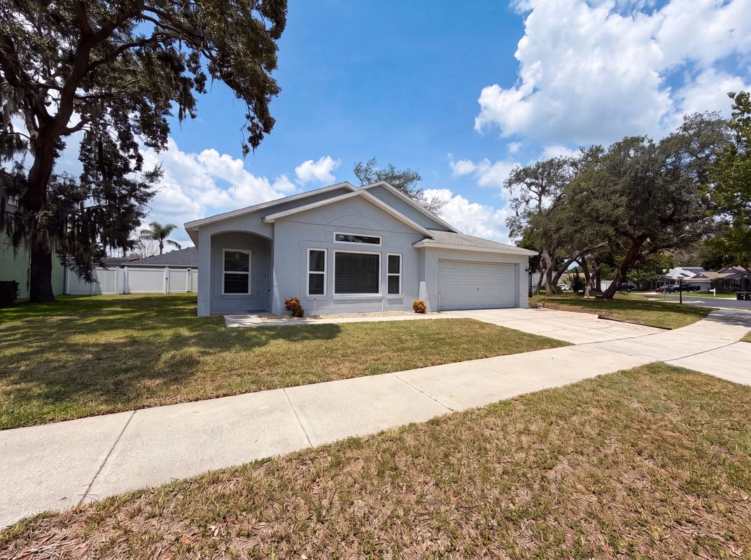 Property photo 1 of 3800 Seminole Dr