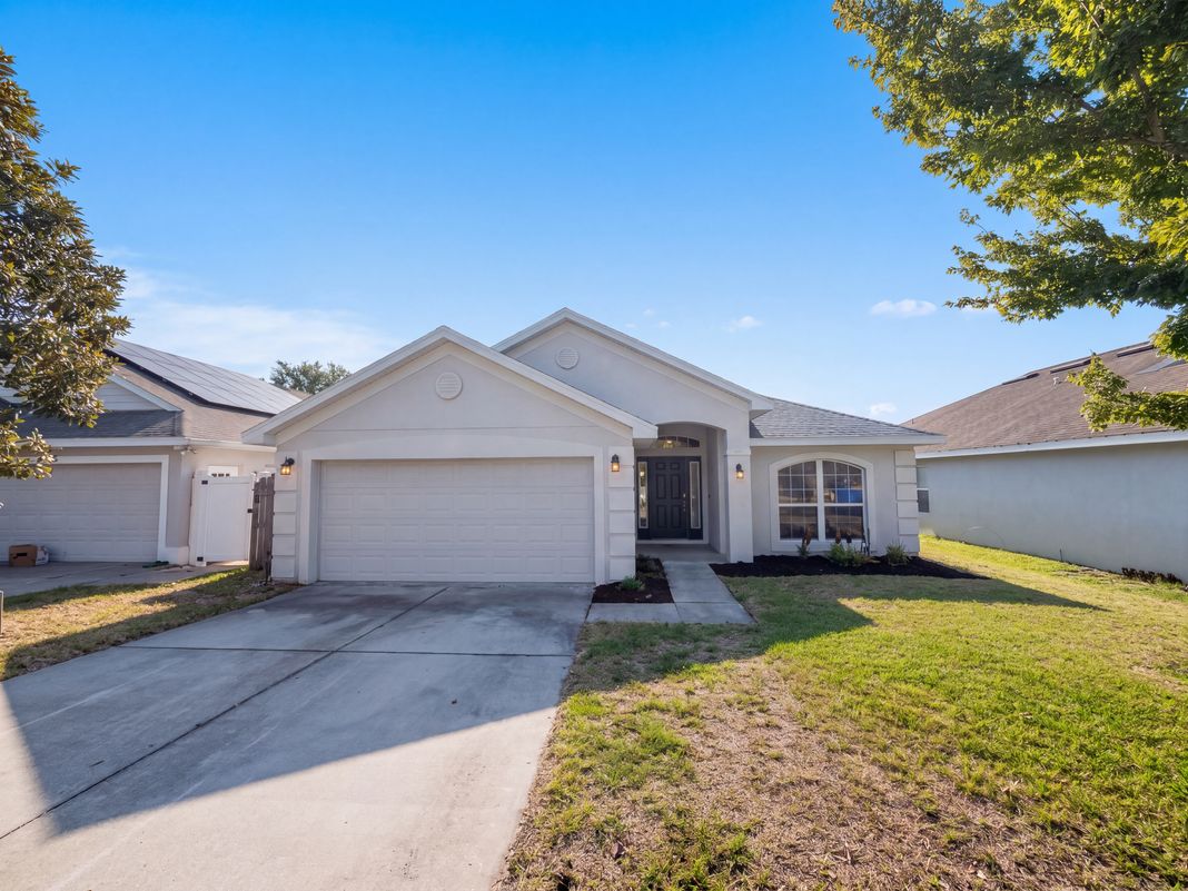 Property photo 1 of 1229 Longville Cir
