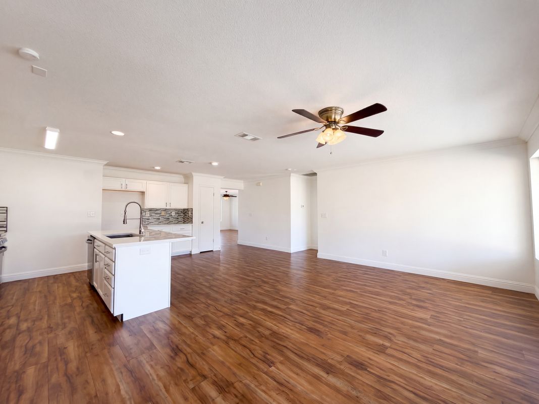 Property photo 2 of 8460 Orchard Creek Way