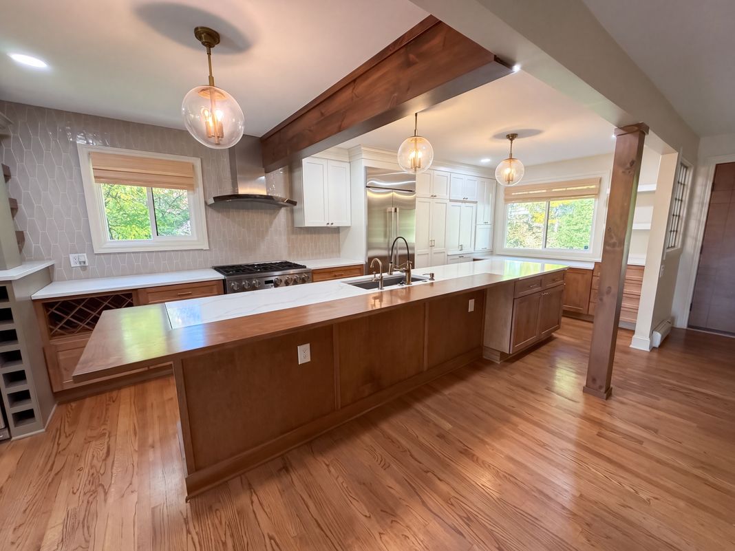 Property photo 2 of 50 E Summit St