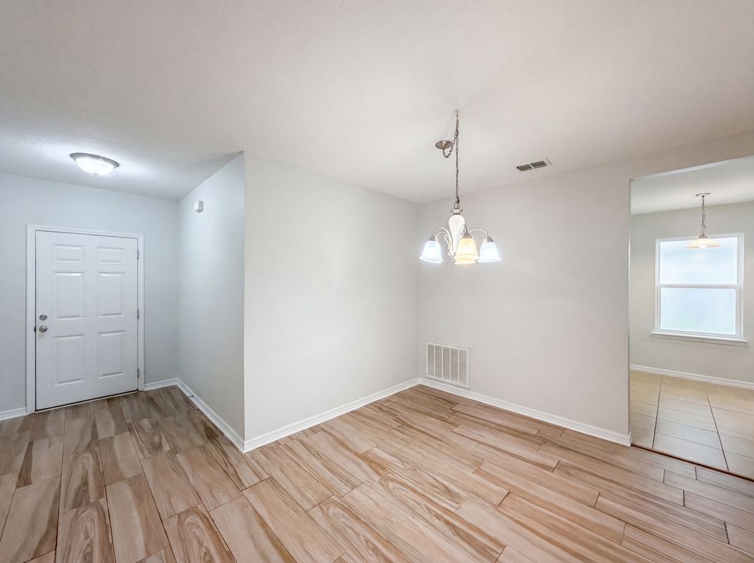 Photo 10 of 24 of 1048 Bethpage Rd, Auburndale, FL