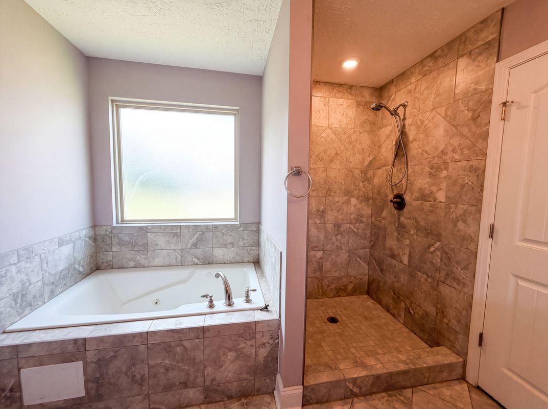 Photo 6 of 22 of 447 Golf Club Ln, Springfield, TN