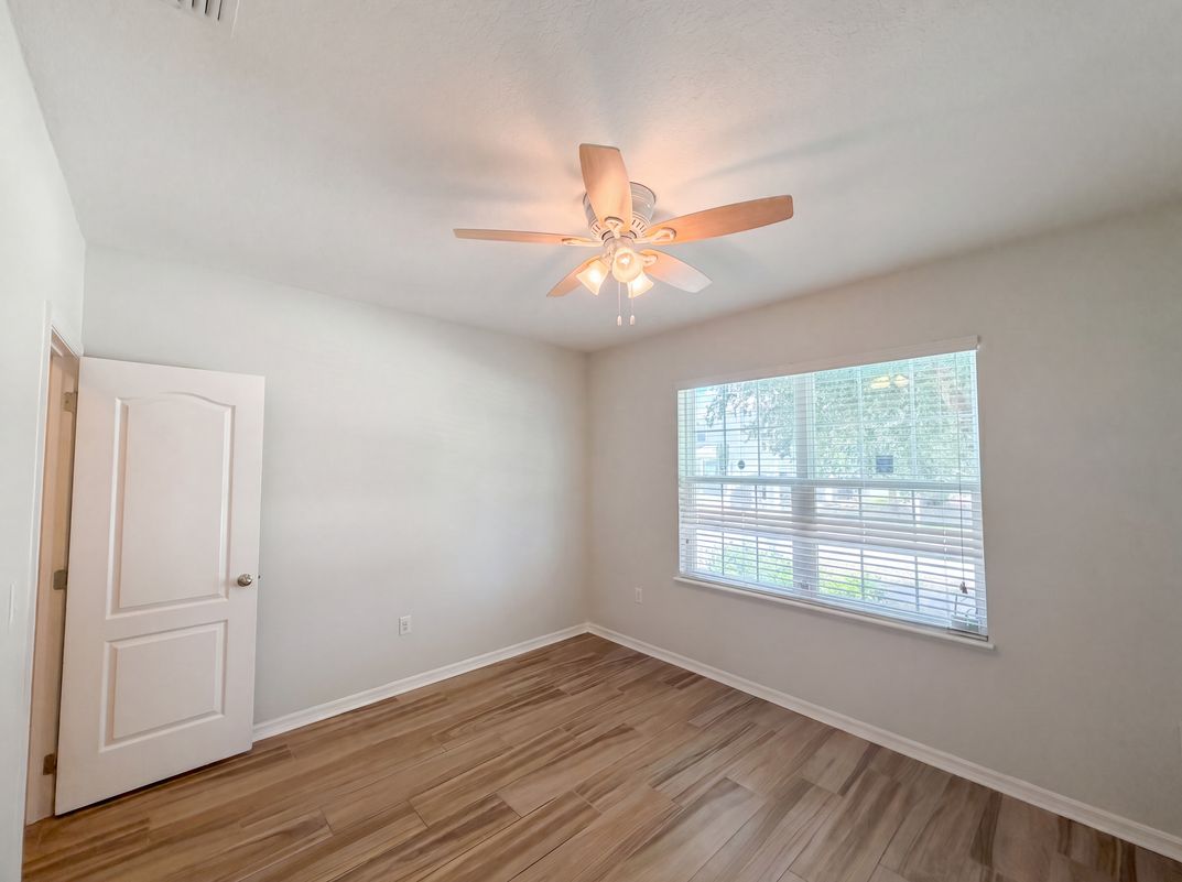 Photo 14 of 24 of 1048 Bethpage Rd, Auburndale, FL