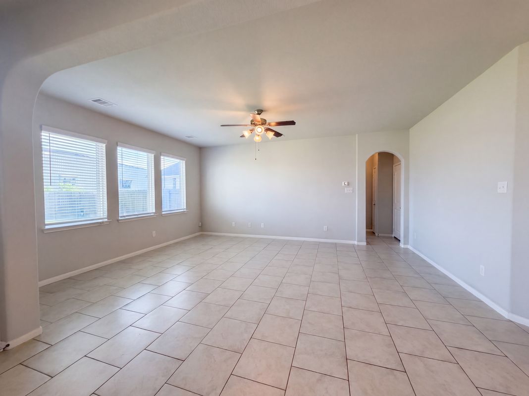 Property photo 3 of 222 Ashley Way