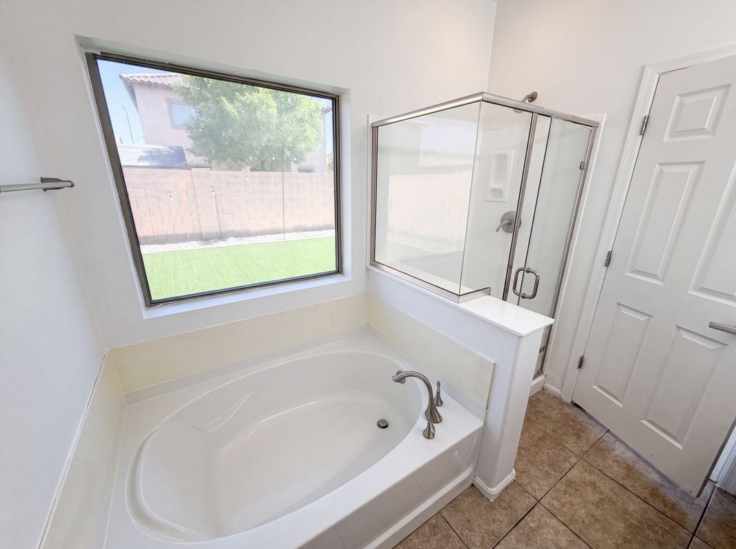 Photo 21 of 27 of 934 E Overlin Dr, Avondale, AZ