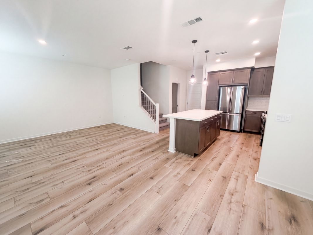 Property photo 3 of 573 Winchester Dr