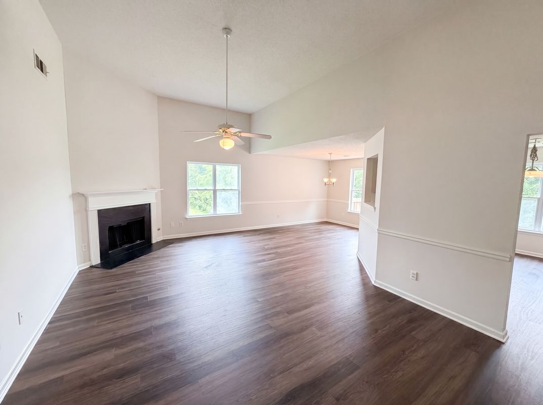 Property photo 3 of 108 Legend Creek Dr
