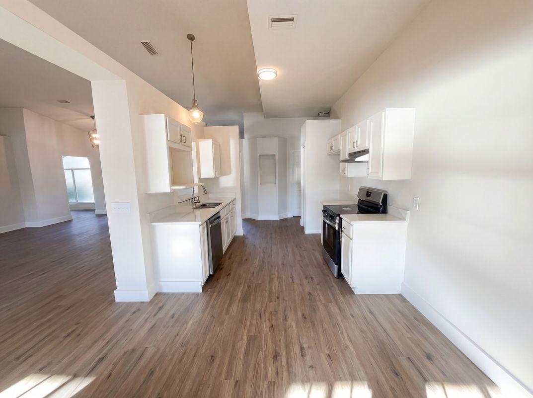 Property photo 2 of 978 Tammy Cove Ln