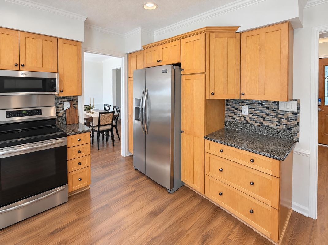 Property photo 3 of 348 Haldale Dr