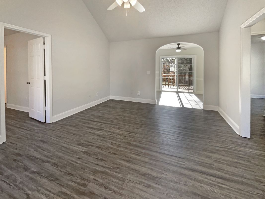 Property photo 3 of 1657 Gresham Ct