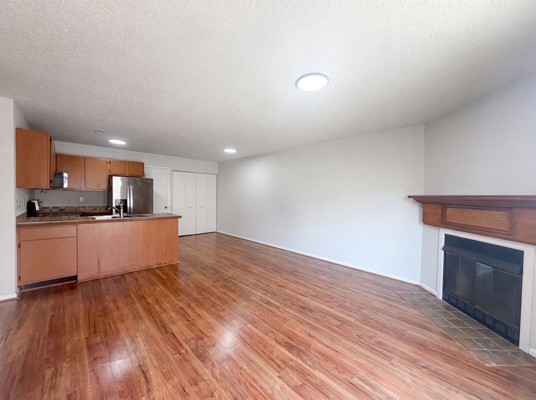 Property photo 3 of 104 Santa Anita Ave
