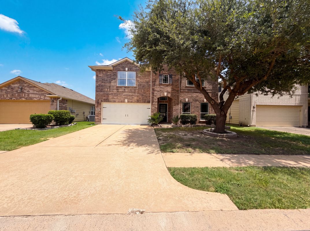 Property photo 1 of 19438 Otter Trail Ct