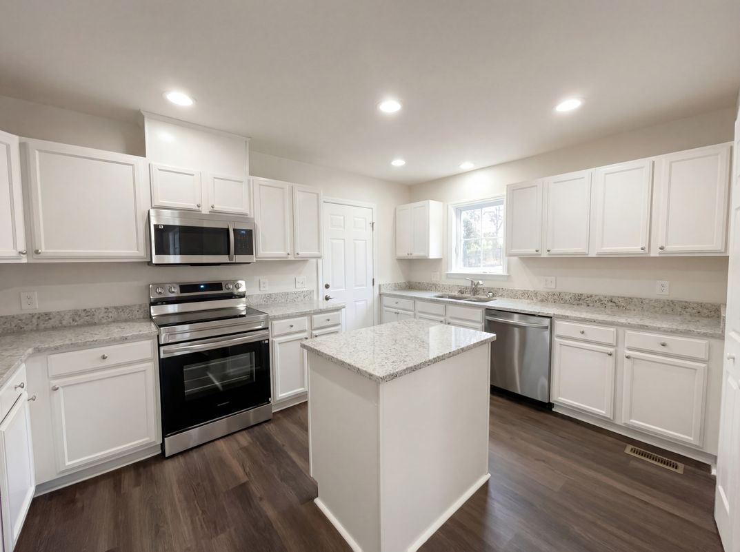 Property photo 2 of 604 Eastway Ave
