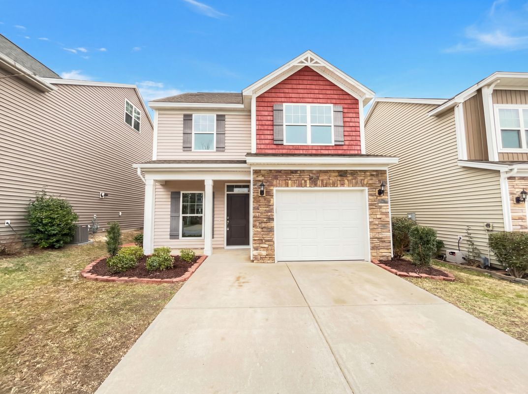 Property photo 1 of 738 Pebblebranch Ln