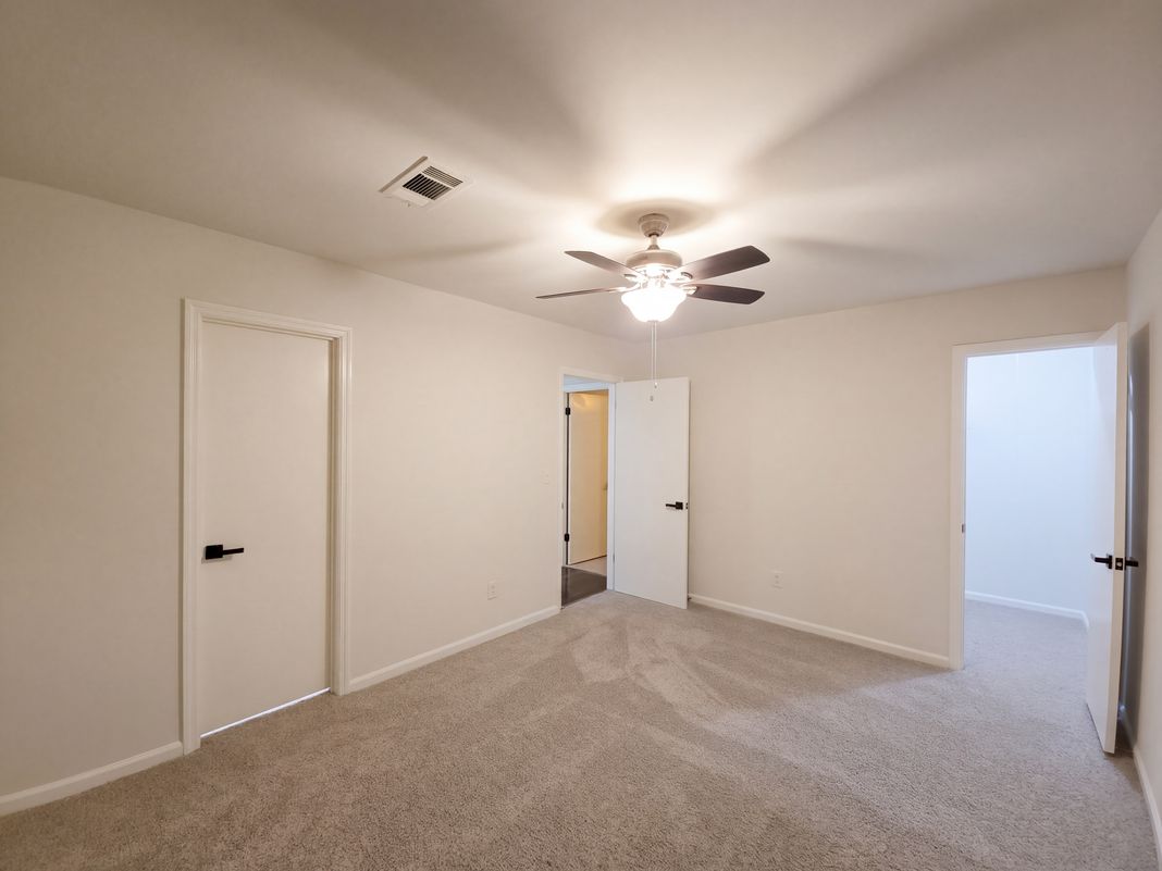 Property photo 3 of 3118 Caliente Ln