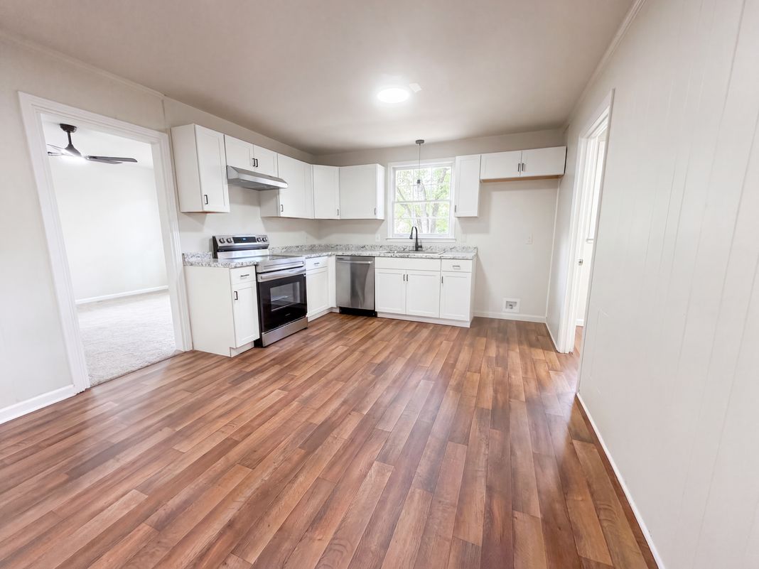 Property photo 2 of 1004 Glenview Dr