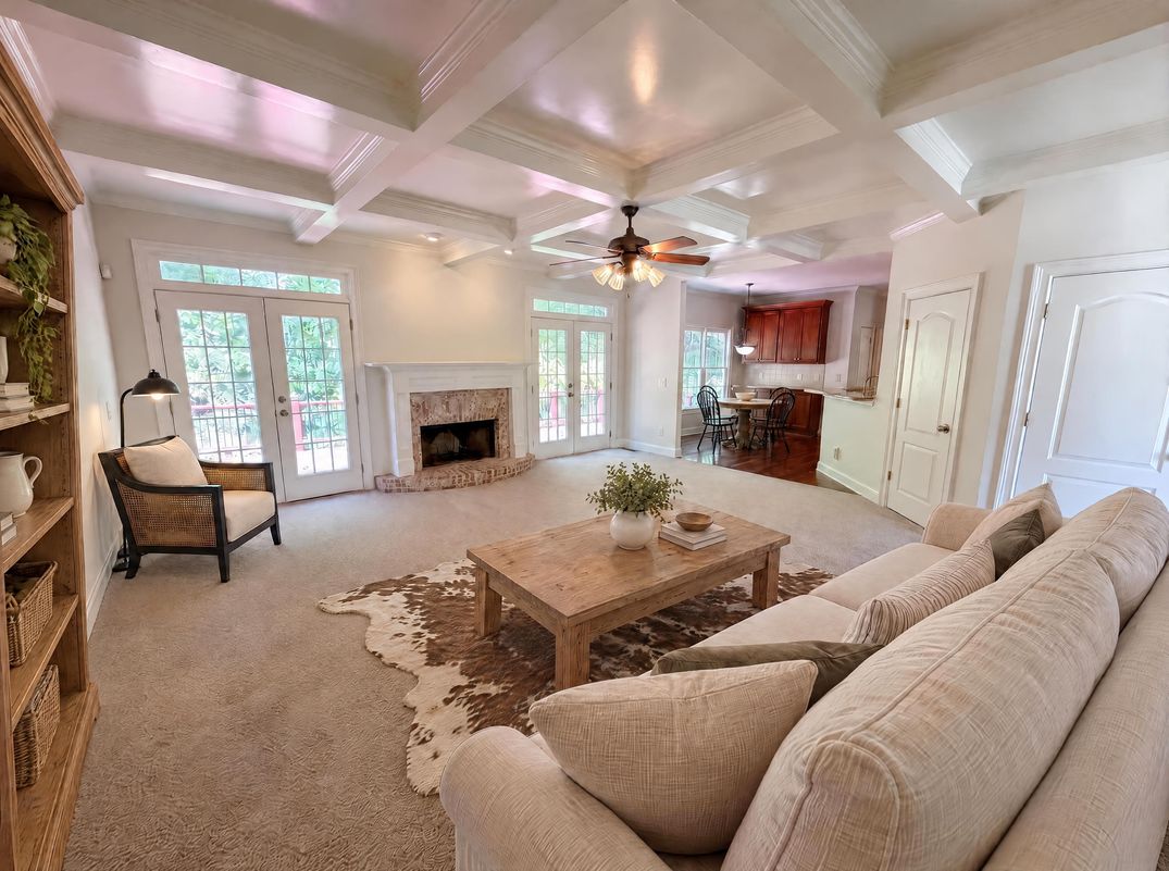 Property photo 3 of 861 Windsor Creek Dr