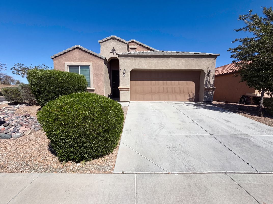 Property photo 1 of 2425 S 235th Dr