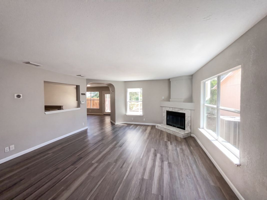 Property photo 3 of 9646 Ivy Plain Dr