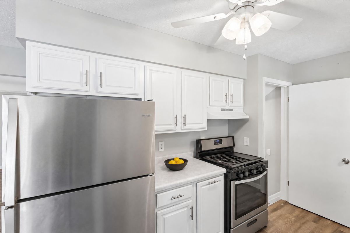 Property photo 2 of 11605 Harold Dr