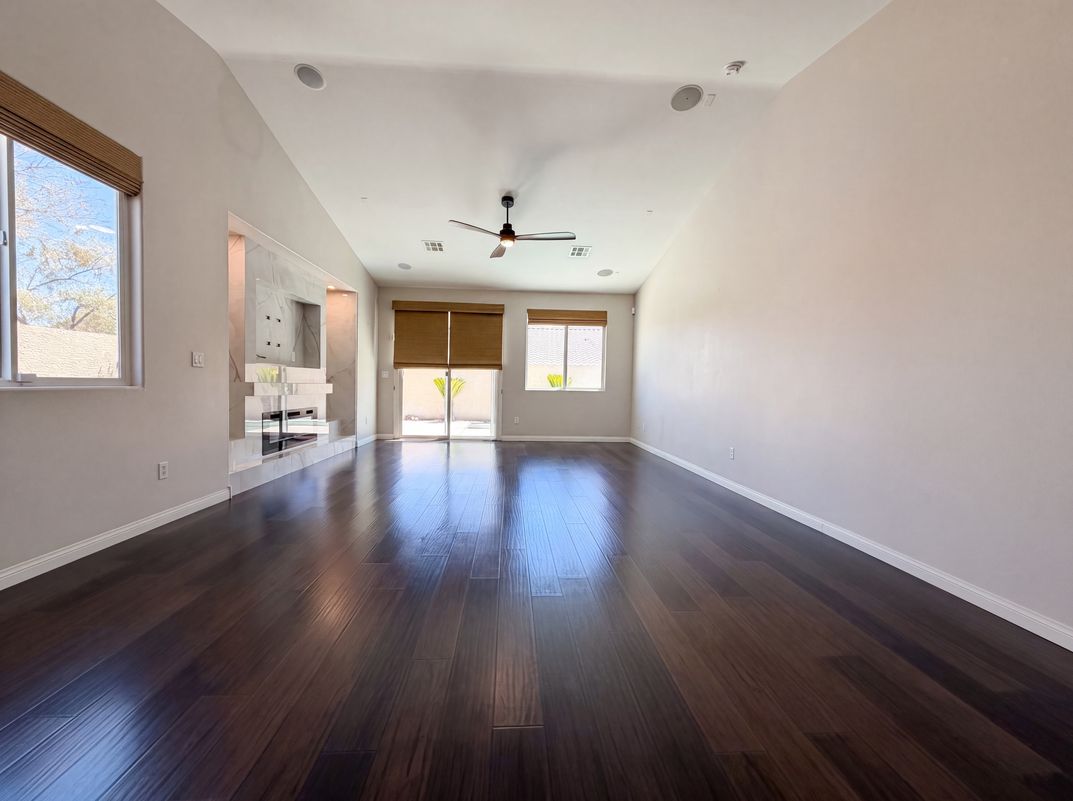 Property photo 3 of 908 Baronet Dr