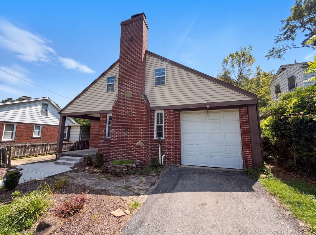 Property photo 1 of 1304 Coolidge Ave