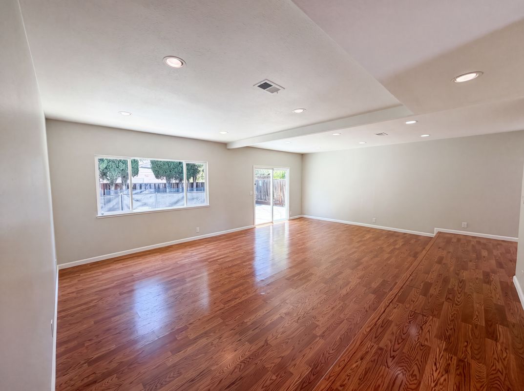 Property photo 3 of 1496 Soccer Ct