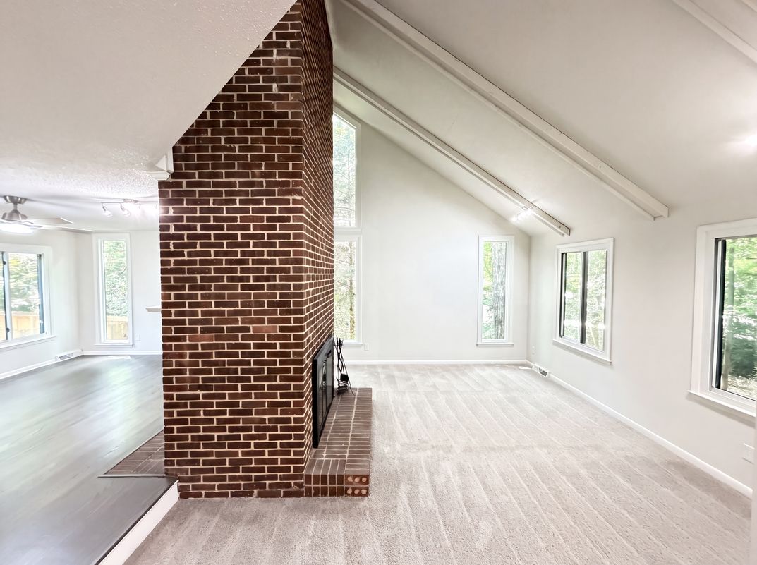 Property photo 3 of 7210 Apple Creek Dr