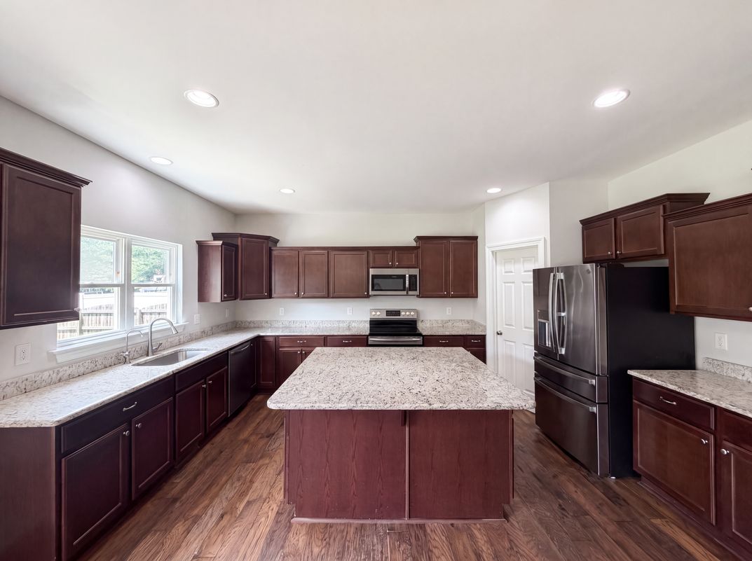 Property photo 2 of 2501 Gray Hawk Trl