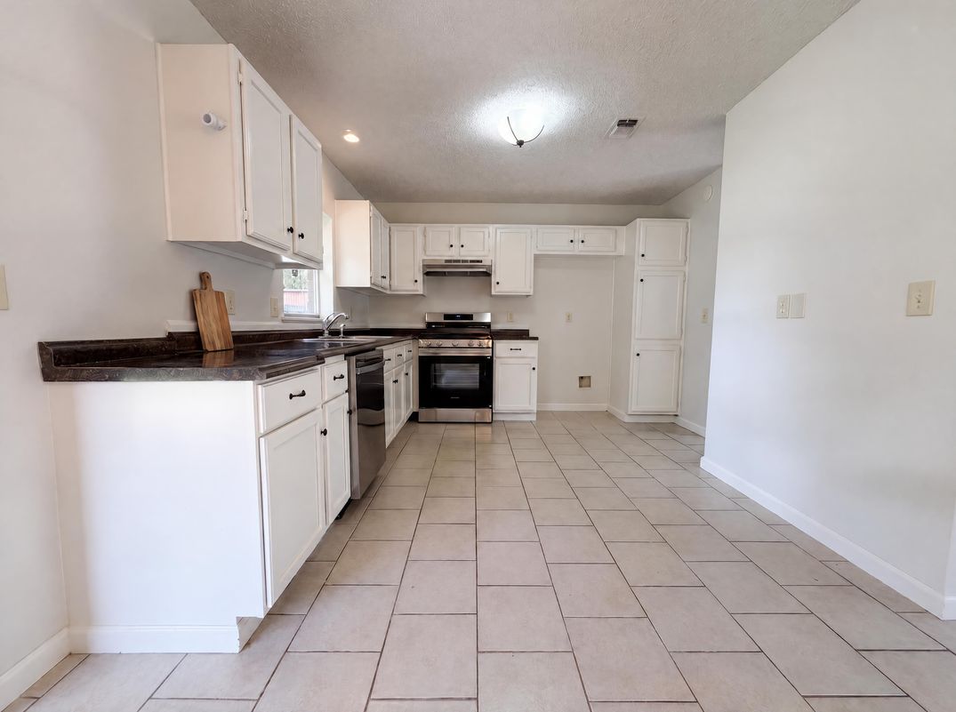 Property photo 2 of 21403 Park Bishop Dr