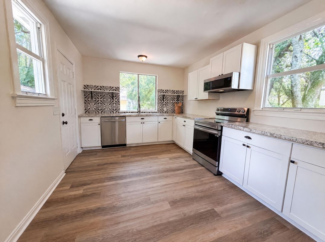 Property photo 2 of 7329 Wilder Ave