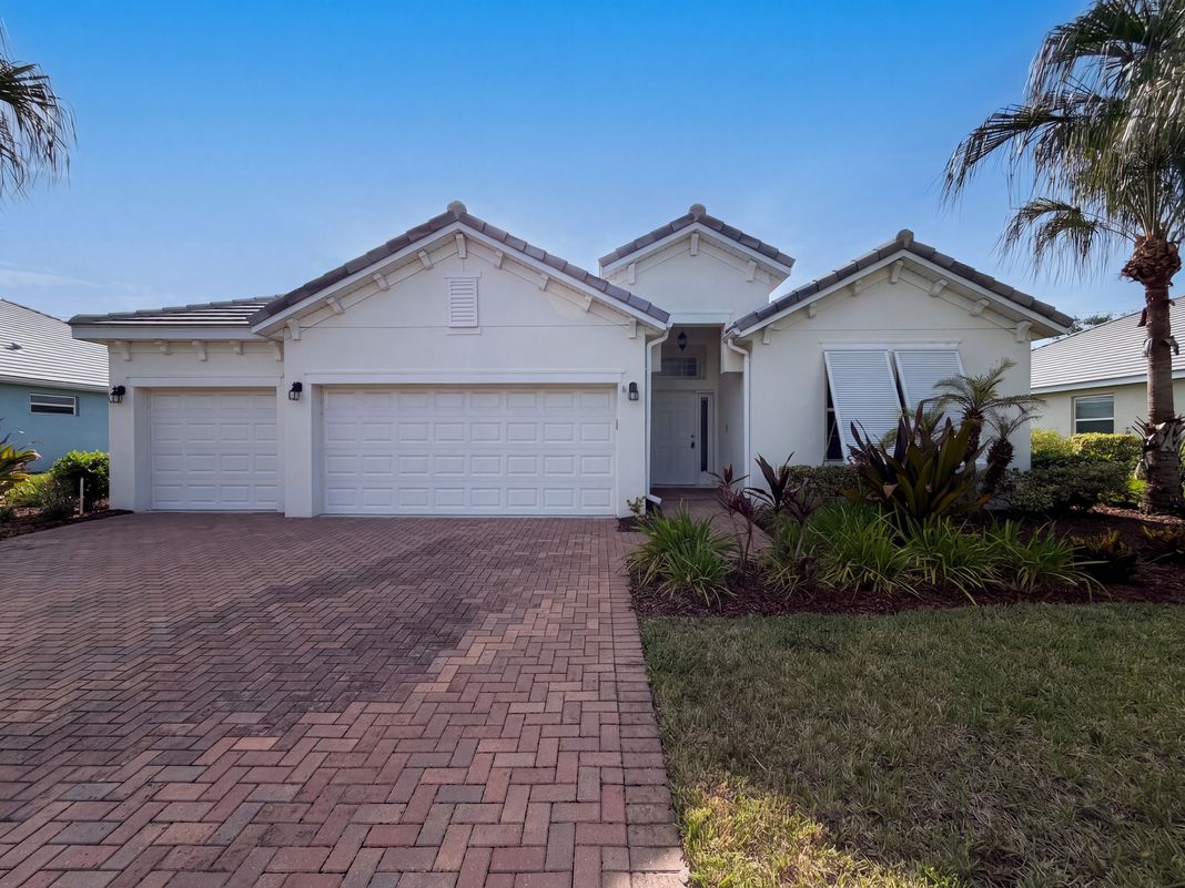 Property photo 1 of 6435 Monserrat Dr