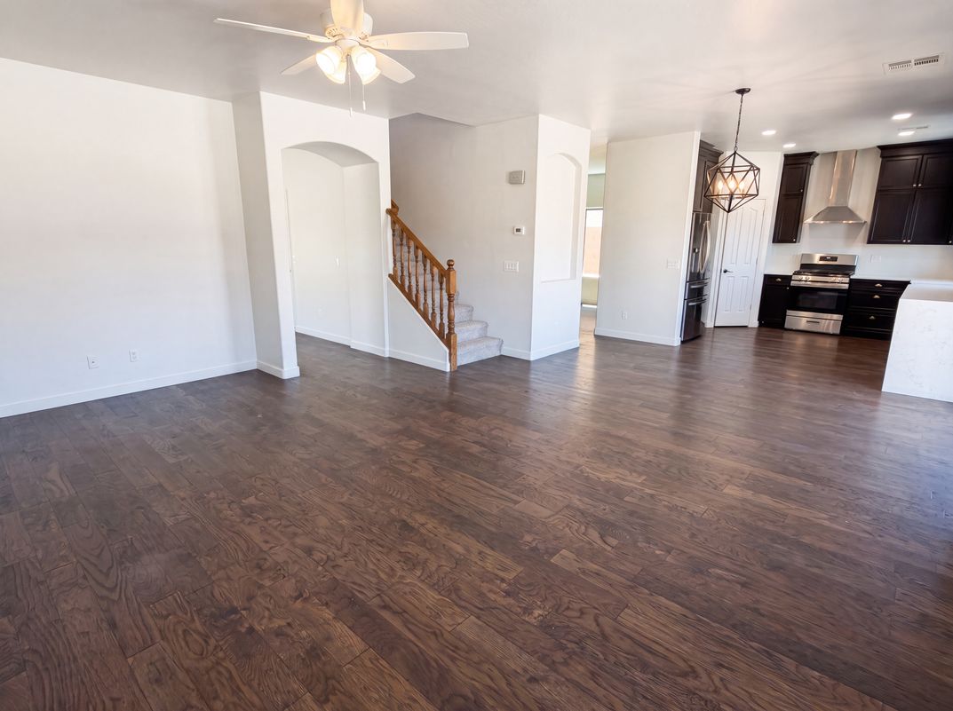 Property photo 3 of 18170 W Mission Ln
