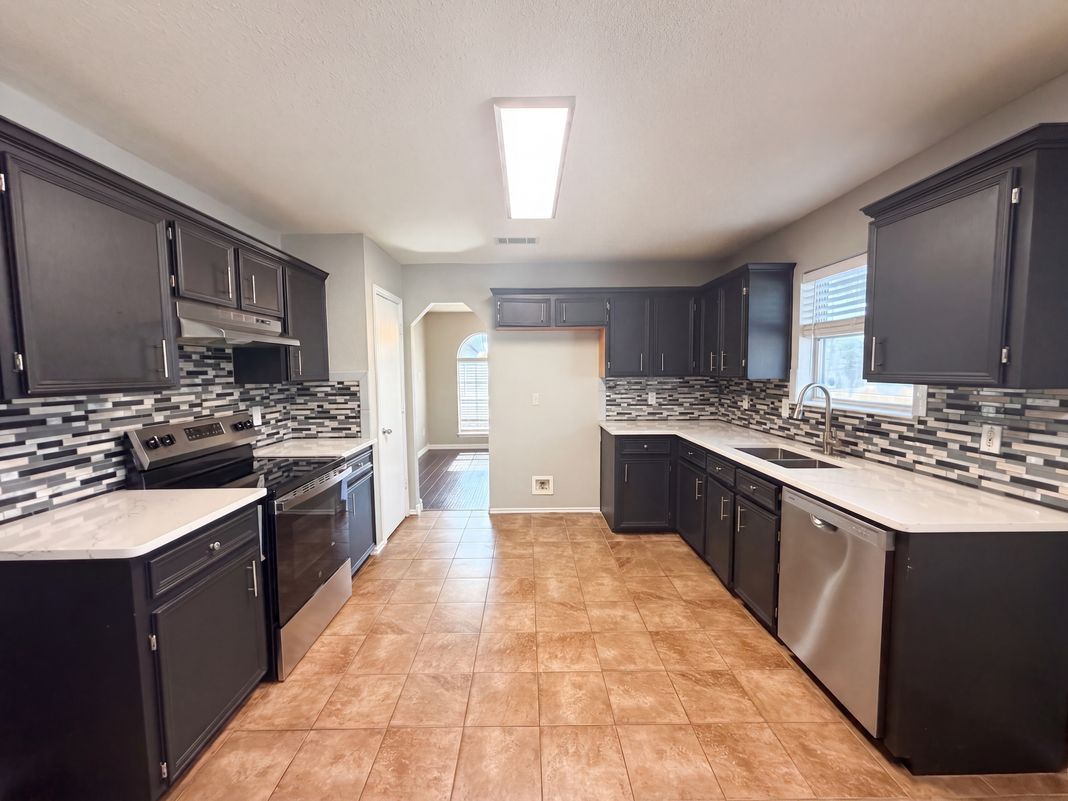 Property photo 2 of 4609 Oxford Dr