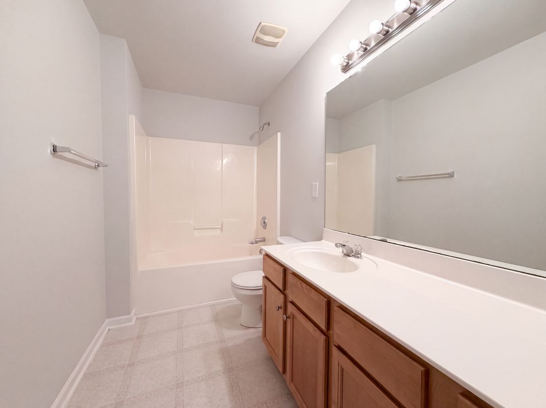 Photo 7 of 18 of 127 Edgington St, Mooresville, NC