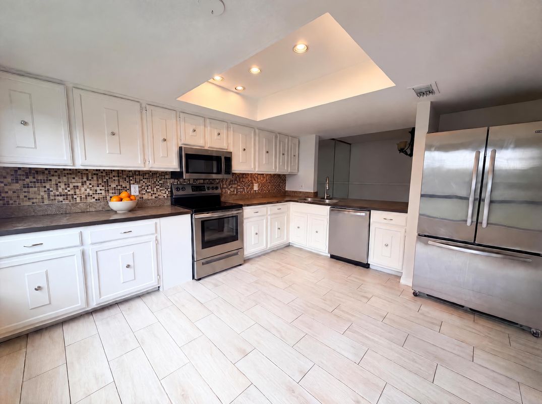 Property photo 2 of 4747 Puritan Cir # 523