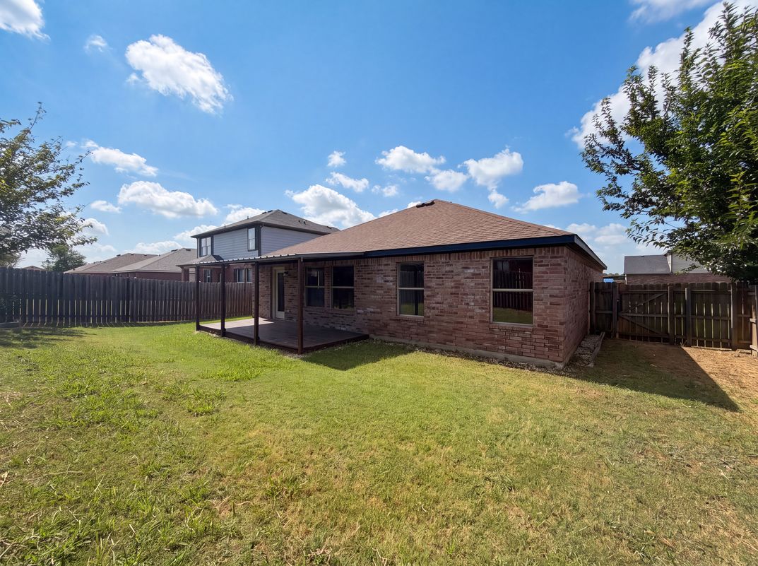 Photo 15 of 17 of 143 Pintail Ln, Sanger, TX