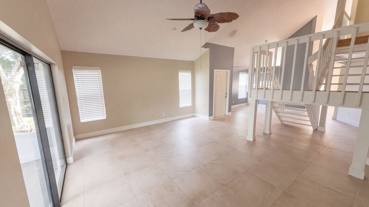 Property photo 3 of 87 Buxton Ln
