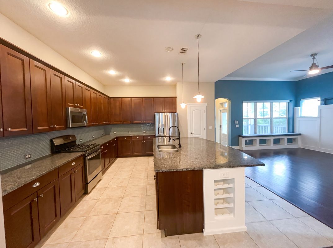 Property photo 2 of 1338 Union Club Dr