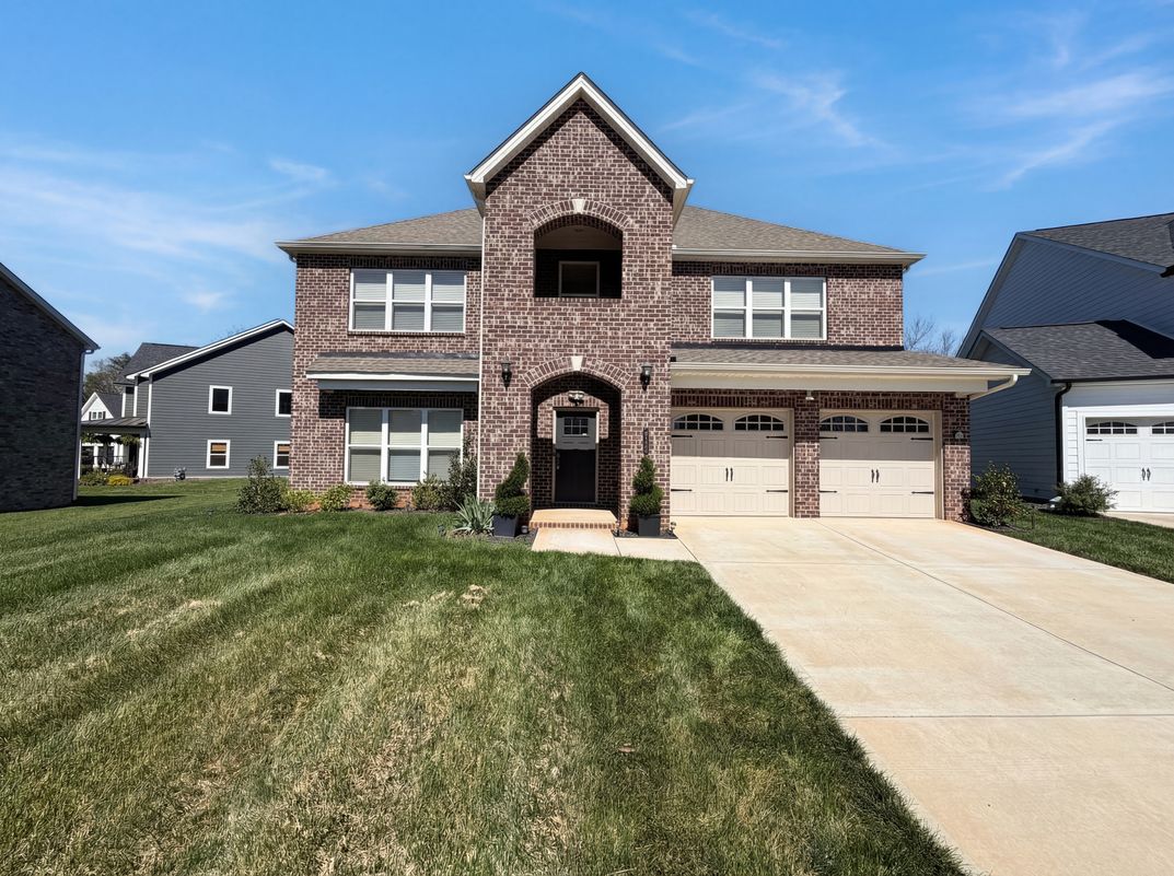 Property photo 1 of 2714 Green Ash Ln