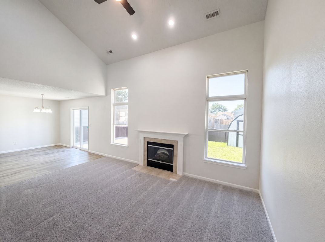 Property photo 3 of 659 Day Break Dr