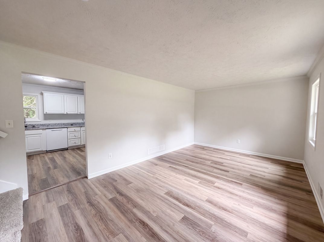 Property photo 3 of 3691 Lavilla Dr