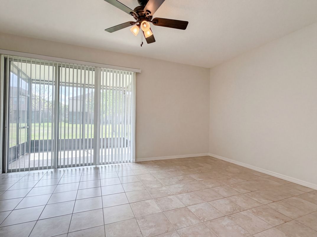 Property photo 3 of 7070 Woodchase Glen Dr