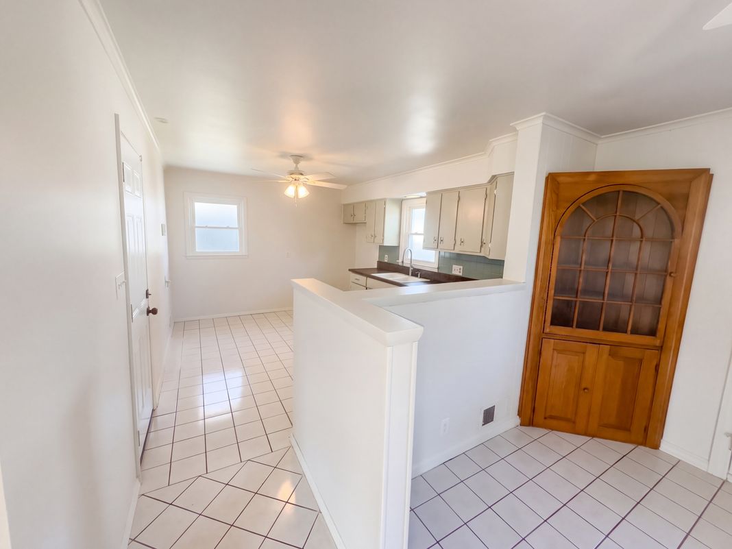 Property photo 2 of 2804 N Cowing Park Ln