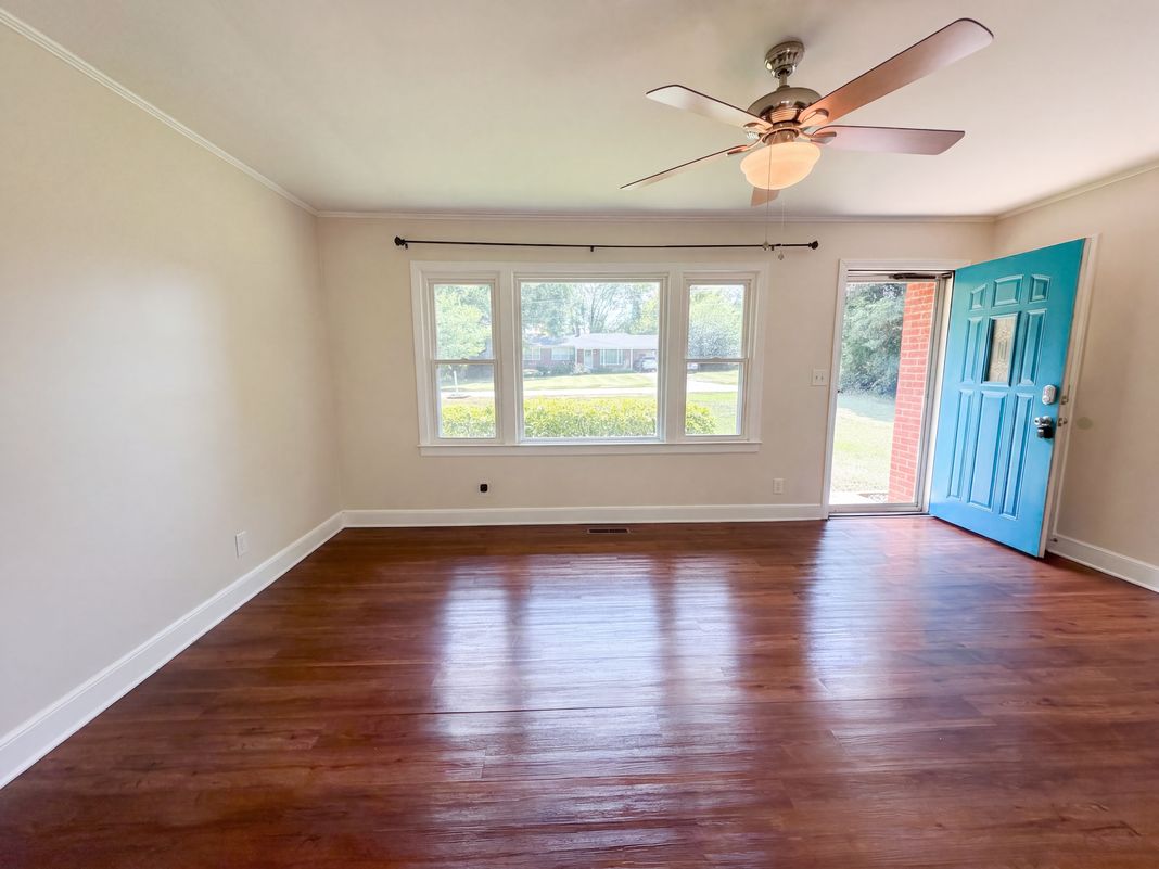 Property photo 3 of 2154 Rosewood Dr