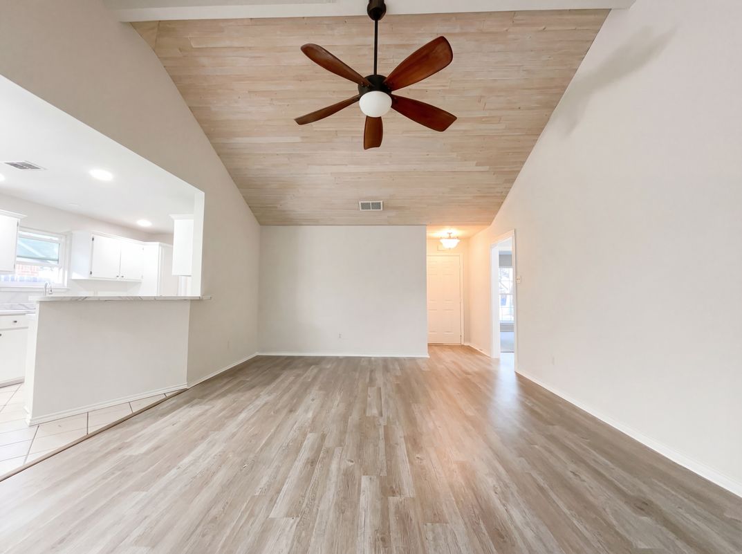 Property photo 3 of 2175 Timberleaf Cir