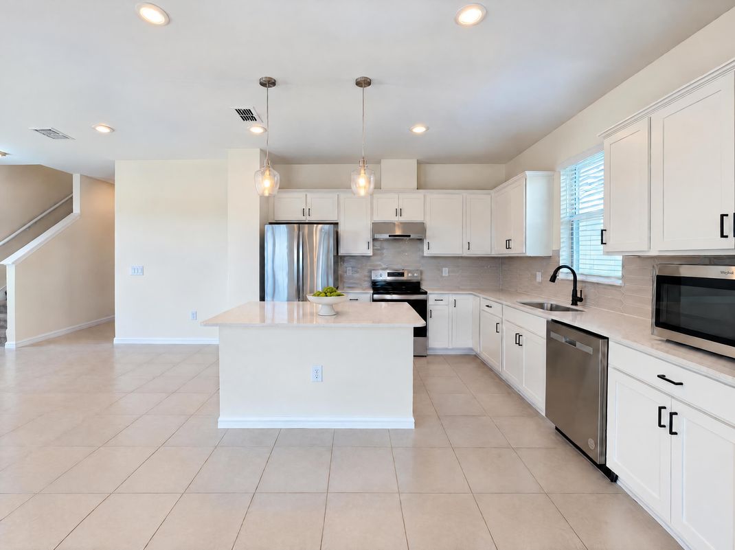 Property photo 2 of 9426 Lamine Way