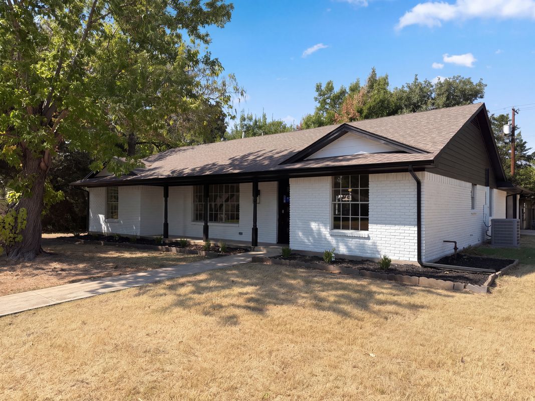 Property photo 1 of 1329 Wellington Dr