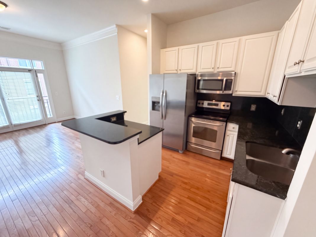 Property photo 2 of 774 N Davidson St